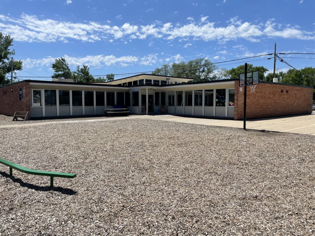 Noelridge Elementary School 1956 - 1985