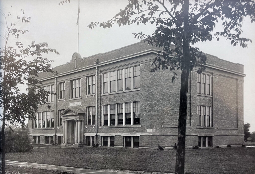 Lincoln Elementary School 1910-1973