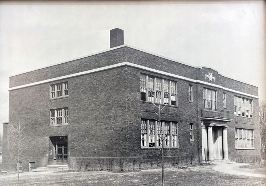 Buchanan Elementary 1920 - 1973