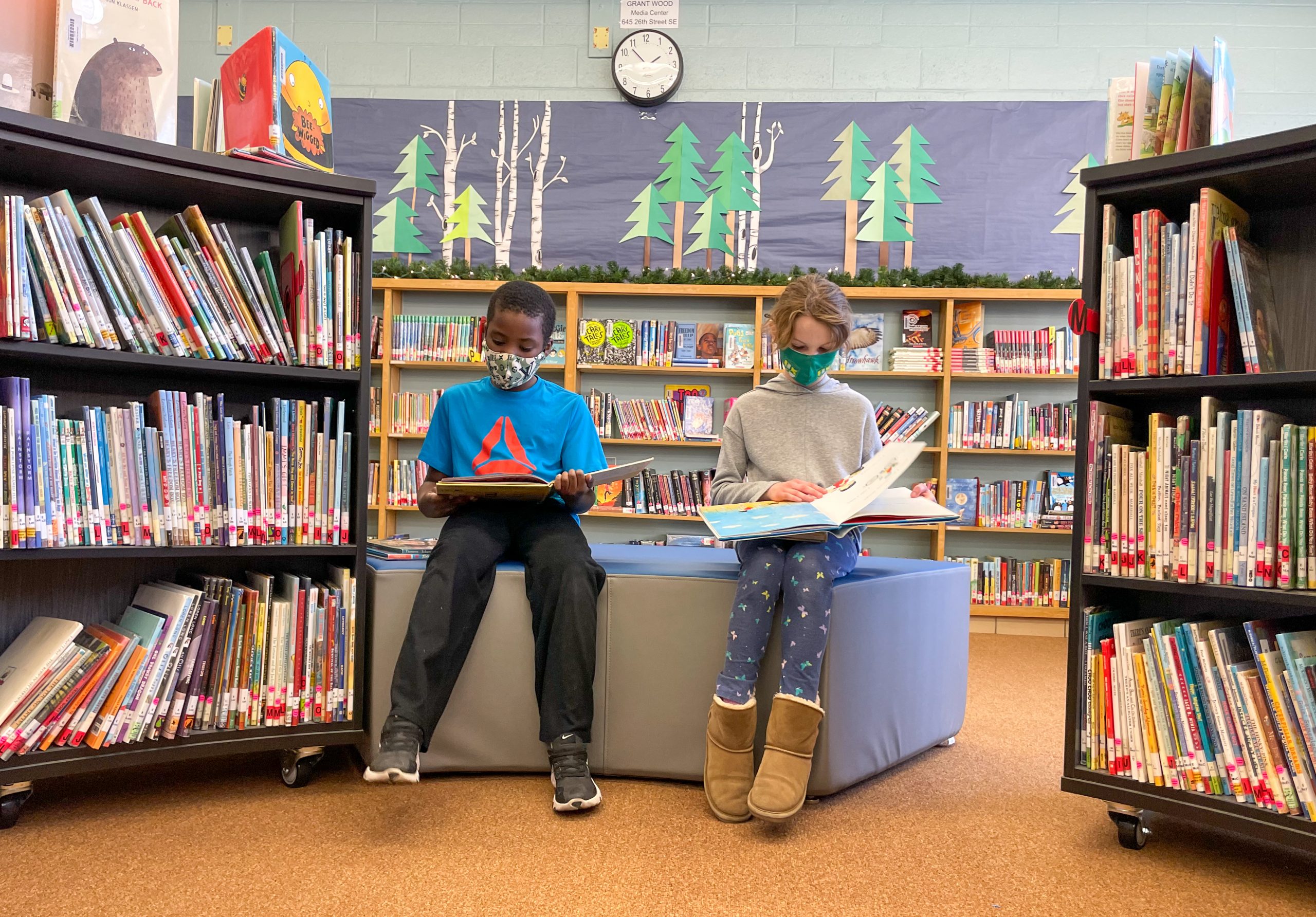 Library Grant Wood Elementary SchoolGrant Wood Elementary School