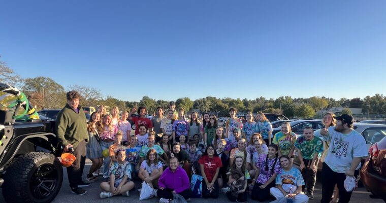 Best Buddies pose at the Homecoming parade