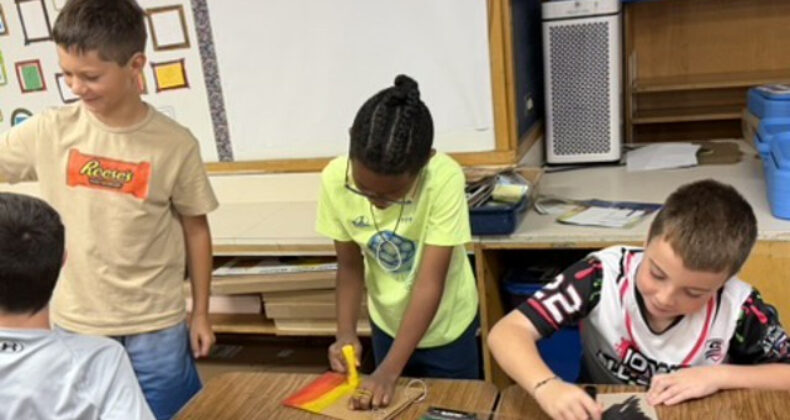 Art picture; students drawing in Art
