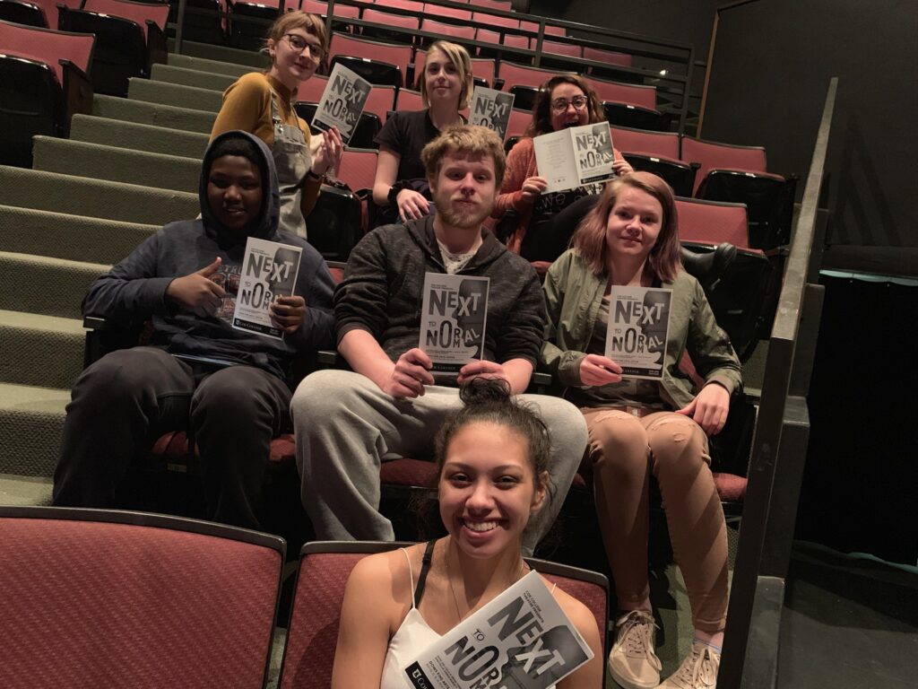 Metro Theatre Class attends a performance at Coe College.